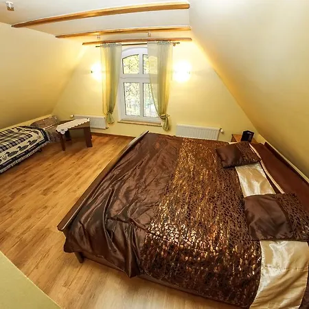 Hotel Dom Maciejowka 3*
